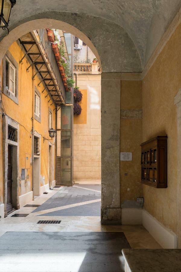 A World Aparts - 13 T.Argentina Rome Exterior photo